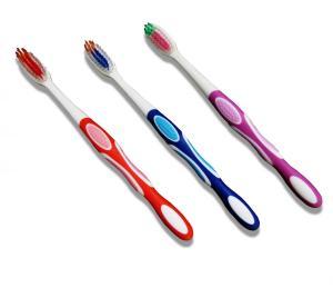 Escova dental adulta